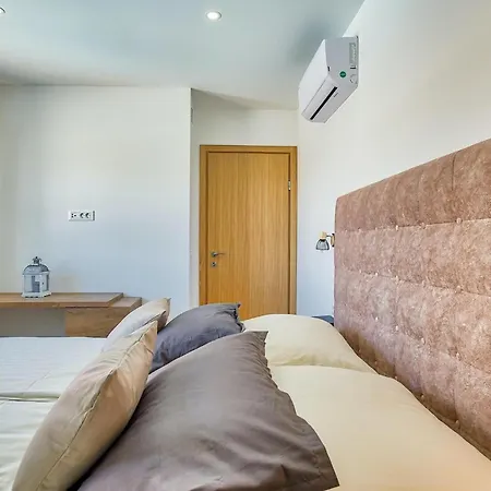 Cld688, Vlahov I Casa vacanze Šibenik