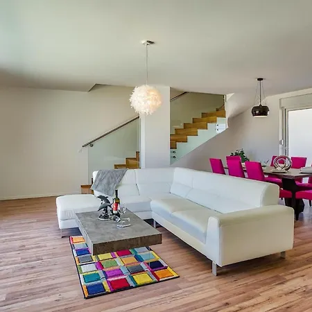 Cld688, Vlahov I Szybenik