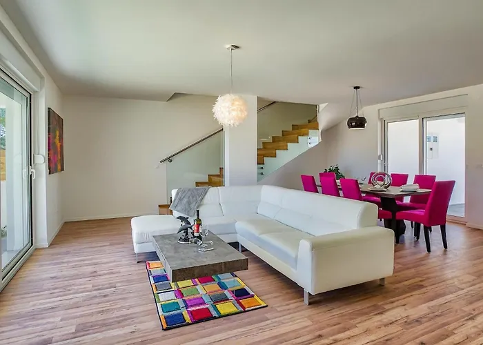 Cld688, Vlahov I 希贝尼克